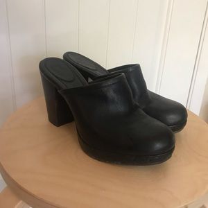 Frye Shoes | Black Leather Mule Slip-On Clog